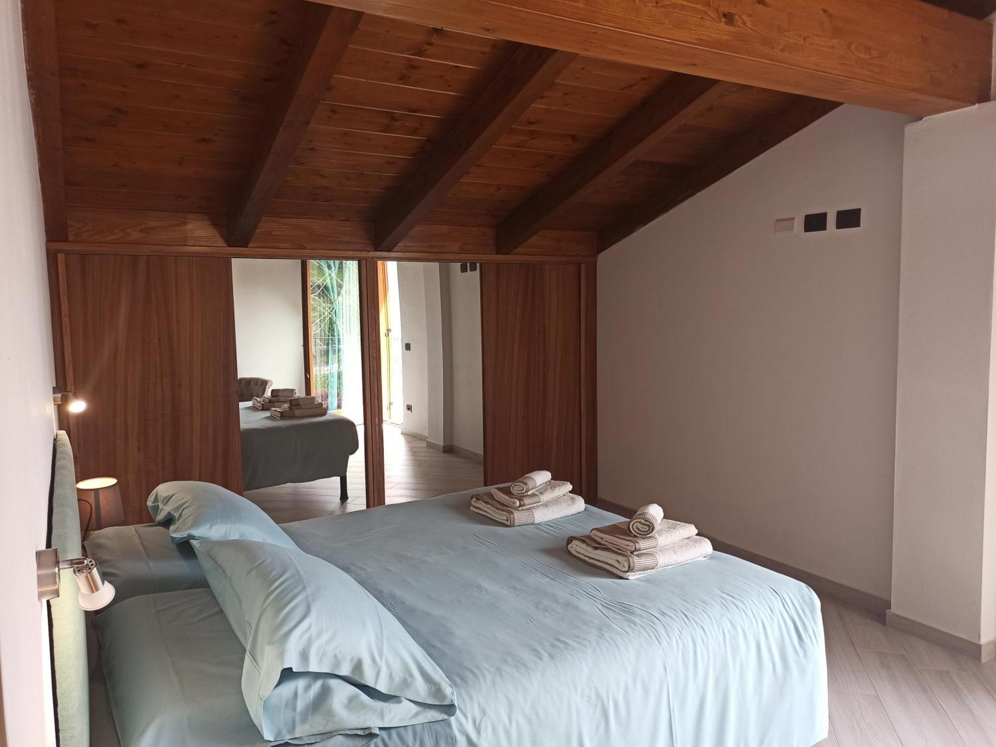 Larius Apartment - Como Lake View แมนเดลโล เดล ลาริโอ ภายนอก รูปภาพ