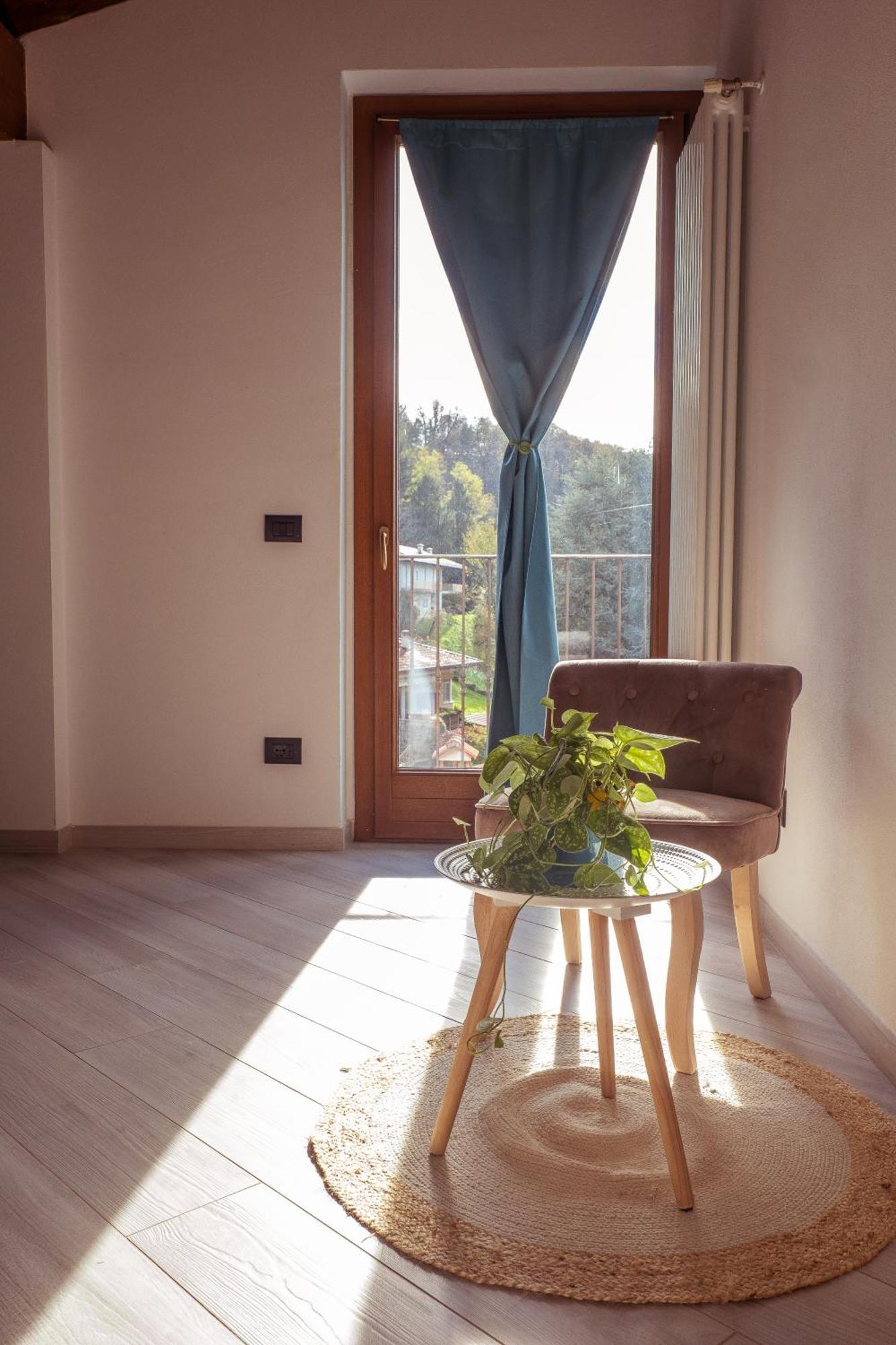 Larius Apartment - Como Lake View แมนเดลโล เดล ลาริโอ ภายนอก รูปภาพ