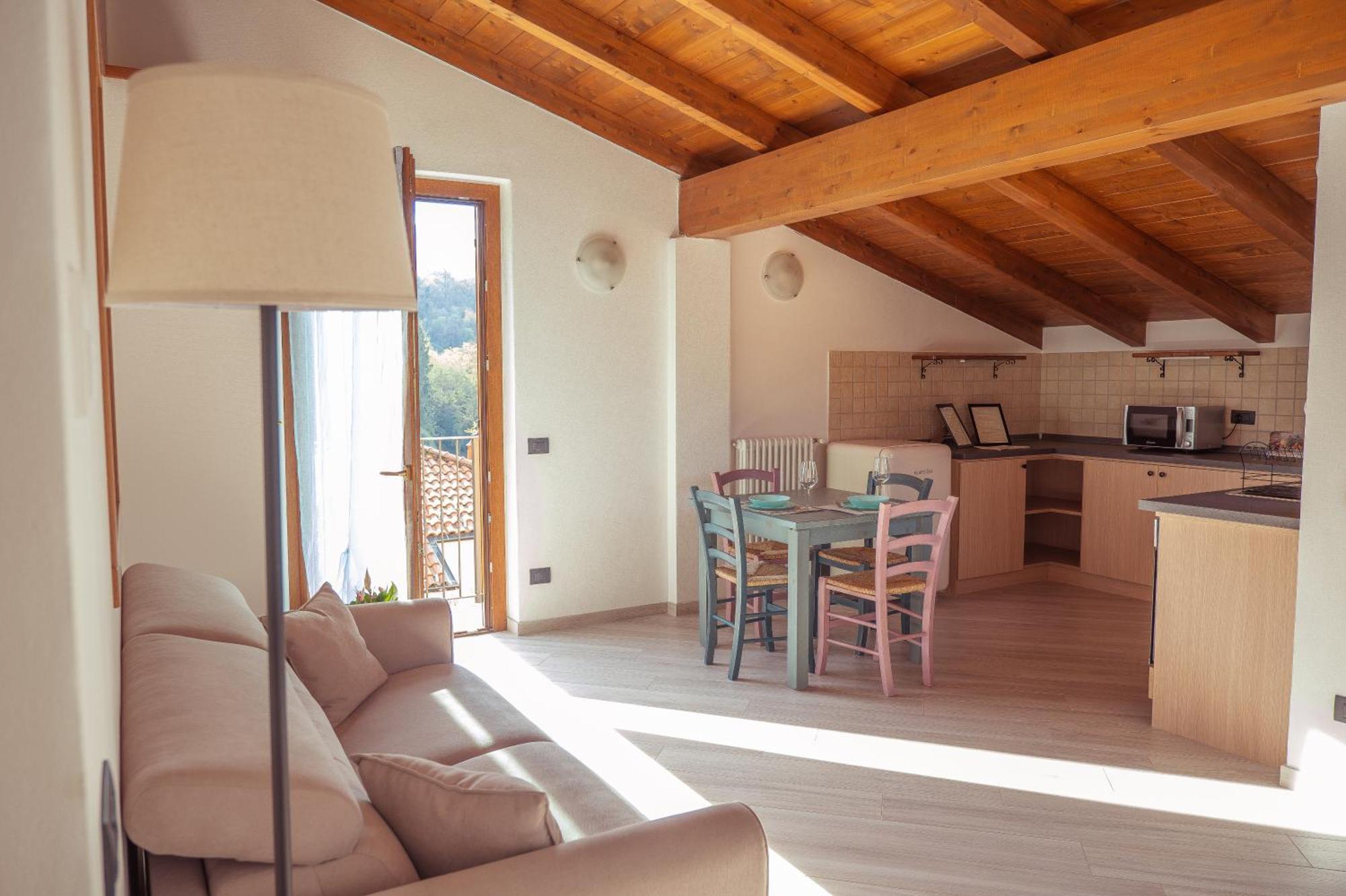 Larius Apartment - Como Lake View แมนเดลโล เดล ลาริโอ ภายนอก รูปภาพ